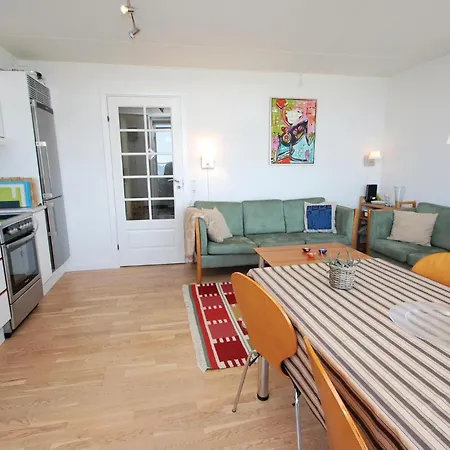 Cozy In With Kitchen Appartement